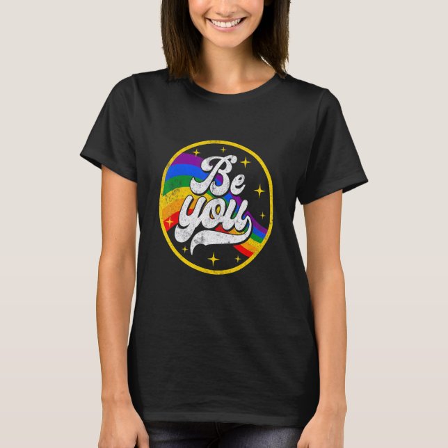 Retro-LGBT Cool erschüttert werden LGBT Sie Rainbo T-Shirt (Vorderseite)