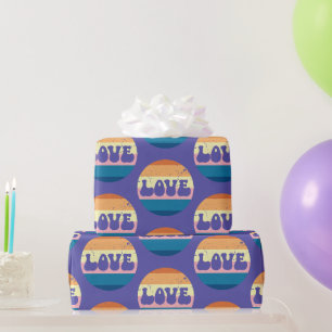 Retro-Liebe-Typografie auf Vintage-Sonnenuntergang Geschenkpapier