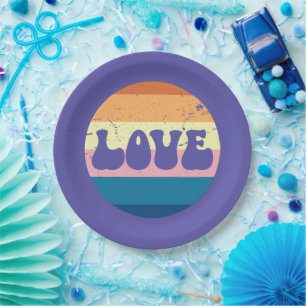 Retro-Liebe Typografie auf Vintagen Sonnenuntergan Pappteller