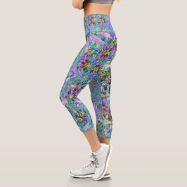 Retro-Lila, grüne und blaue Wildblumen auf Rosa Capri Leggings