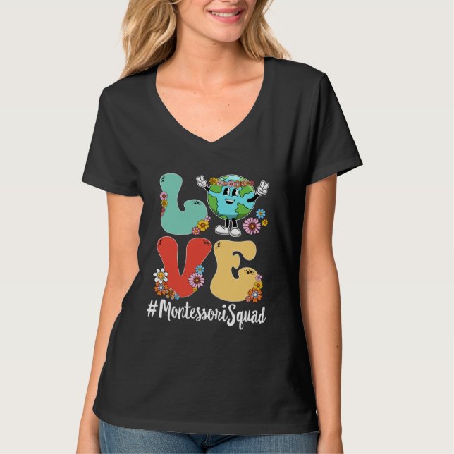 Retro Love World Earth Day 2023 Montessori Squad T-Shirt (Vorderseite)