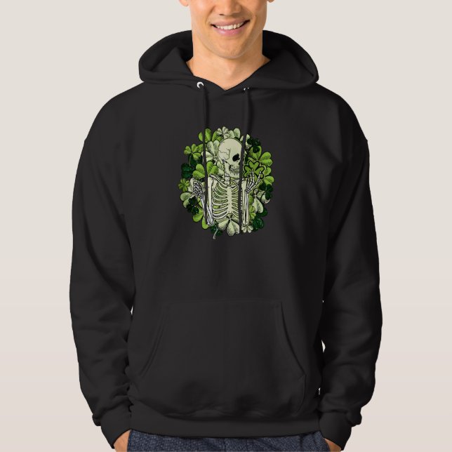 Retro Lucky Skeleton Shamrocks C Patrick's Day Out Hoodie (Vorderseite)