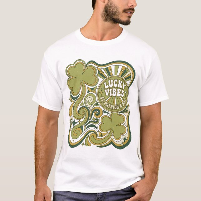 Retro Lucky Vibes St. Patrick’s Day Shirt (Vorderseite)