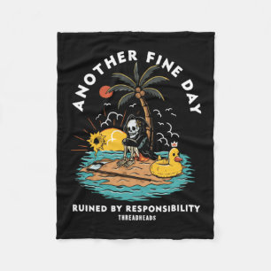 Retro lustiger Spruch Skelett Strand Ein weiterer Fleecedecke