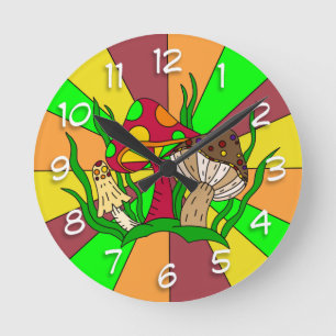 Retro Magic Mushrooms Runde Wanduhr
