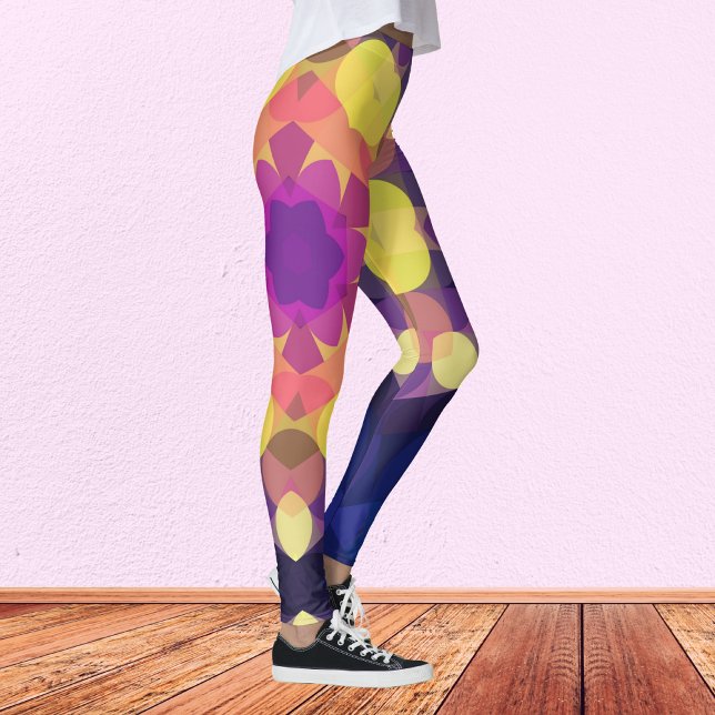 Retro Mandala Blume Gelb Rosa und Lila Leggings (Von Creator hochgeladen)