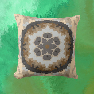 Retro-Mandala-Blume in Braun und Beige Kissen