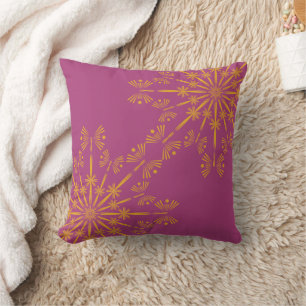 Retro Mandala Boysenberry Throw Pillow Kissen