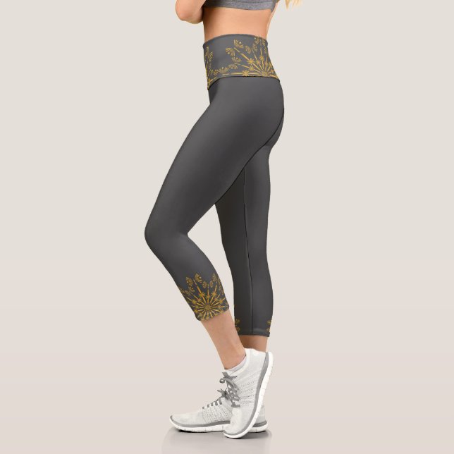 Retro Mandala Dusk High Waisted Capris (Links)