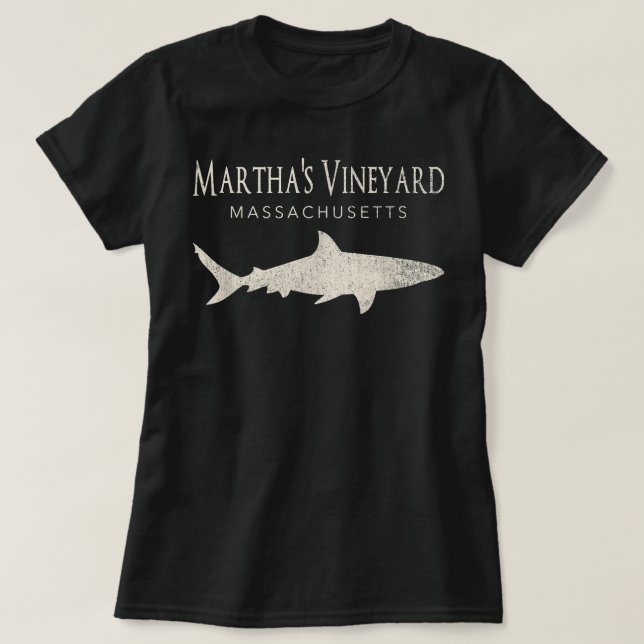 Retro Martha's Vineyard MA Shark T-Shirt (Design vorne)