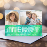 Retro MERRY - Krawatte-Dye Aquamarin - 2 Foto - 70 Feiertagskarte<br><div class="desc">Unkonventionelles Weihnachtsdesign mit 70er-Ambiente. VORDERS - 2 Fotomaterial mit einem Mittenbereich für Typ und Krawatte-Farbakzent. Das Wort "MERRY" befindet sich in einem Retro-Schriftart, der sich mit dem nicht traditionellen Hintergrund abstimmt. Fügen Sie Ihren Gruß und Ihre Familiensignatur zu diesem eklektischen und farbenfrohen Design hinzu. BACK - Retro Gefärbte Krawatte Muster...</div>