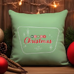 Retro Mitte des Jahrhunderts Moderne frohe Weihnac Kissen<br><div class="desc">Fügen Sie Ihrer Zuhause eine Touch Retro-Charme mit diesem festlichen Weihnachtskissen hinzu! Dieses moderne Design zeigt den Text "Frohe Weihnachten" in Vintag inspiriert Typografie. Der Hintergrund ist hellgrün und wird von Sternexplosionen im Stil der 50er Jahre,  Schneeflocken,  hervorgehoben.</div>