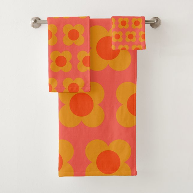 Retro-Mod-Blumenmuster in Orange Badhandtuch Set (Insitu)