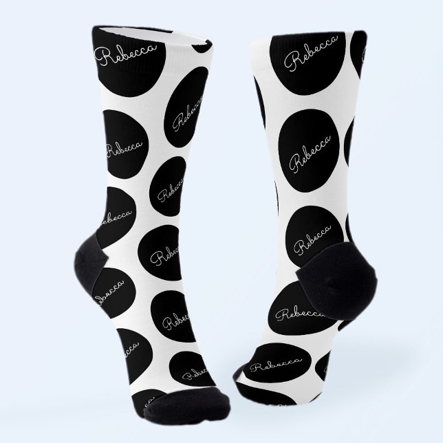 Retro-modernes Schwarz-Weiß-Polka-Dotdesign Socken (Von Creator hochgeladen)