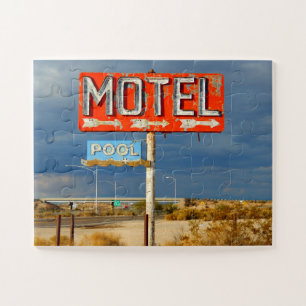 RETRO MOTEL SIGN PUZZLE EASY