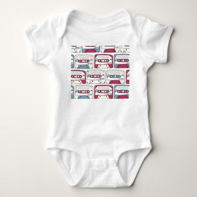 Retro Music Cassettes: Rock Background Pattern Baby Strampler (Vorderseite)