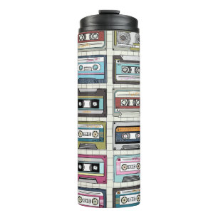 Retro-Musik-Kassette: Nostalgisches Symbol Thermosbecher