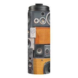 Retro-Musiklautsprecher-Wanddesign Thermosbecher