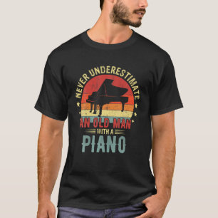 Retro nie unterschätzen alten Mann mit einem Piano T-Shirt