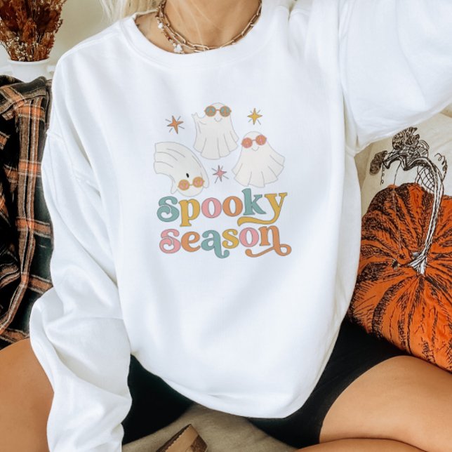 Retro Niedlich Ghost Halloween Sweatshirt (Von Creator hochgeladen)