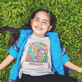 Retro-niedlich zurück zum T - Shirt der Schule