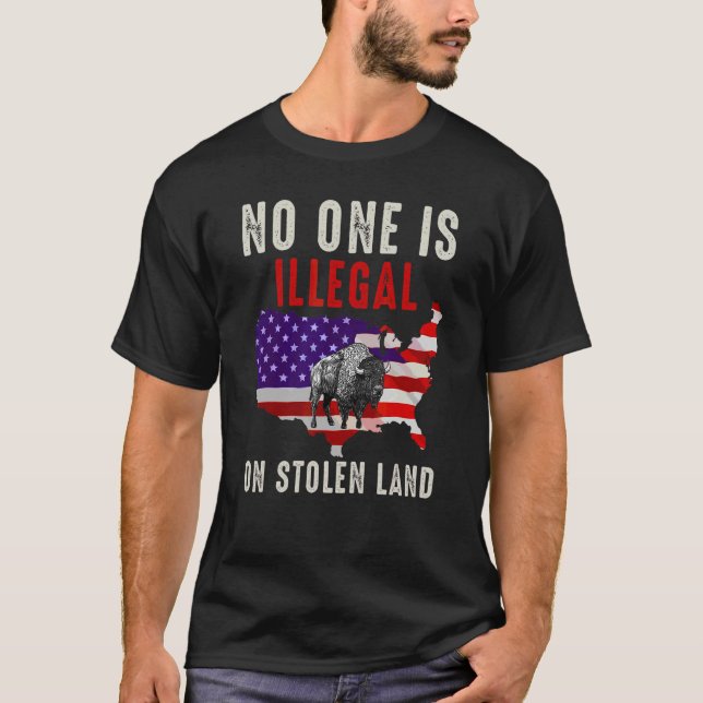 Retro niemand ist illegal auf gestohlenen Land ein T-Shirt (Vorderseite)