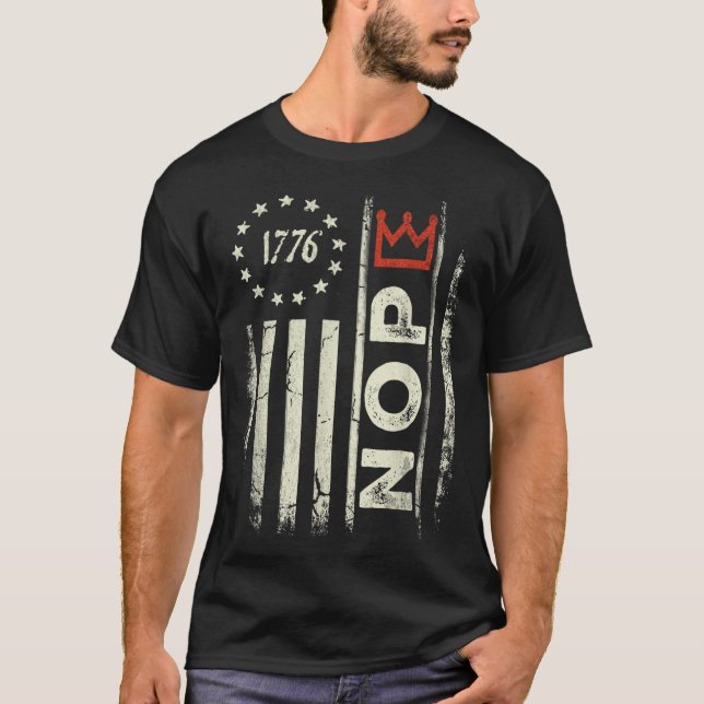 Retro No Kings Protest Sign Vertical American Flag T-Shirt (Vorderseite)
