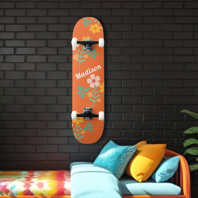 Retro Orange Daisy Bouquet Musterskateboard Skateboard (Von Creator hochgeladen)
