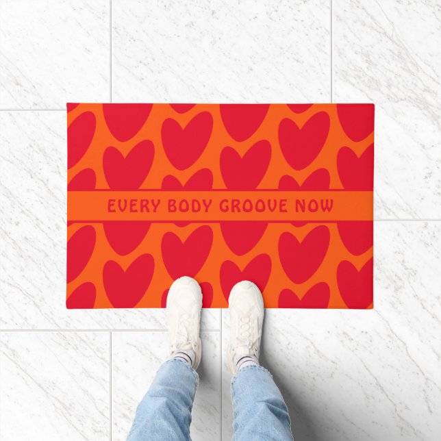 Retro Orange und Groovy Red Hearts Fußmatte (Indoor)