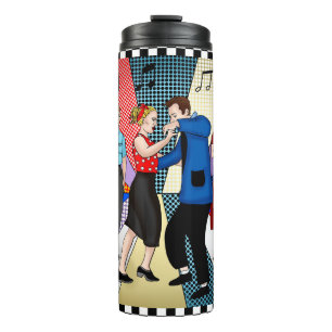 Retro-Paar der 1950er Jahre beim Tanzen Thermosbecher