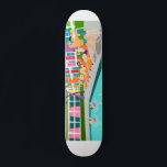 Retro Palm Springs Hotel Skateboard<br><div class="desc">Dieses Retro Palm Springs Hotel Skateboard ist so fabelhaft wie kitschig. Die helle, gräulich helle Regenbogenfassade wird von den limiengrünen Bergen und den spektakulär ikonischen Palmen überragt. Es gibt ein Party am Schwimmbecken mit Bade-Schönheiten und Muskelmännern, die Vitamin D aufsaugen, während sie die synchronisierten Schwimmer beobachten. Es scheint, dass nur...</div>