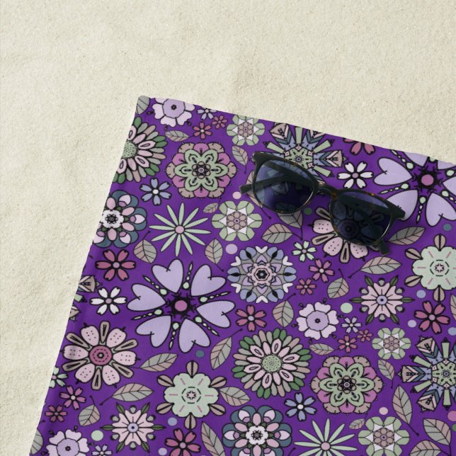 Retro Pastel Pink Purple Floral Seamless Pattern Strandtuch (Beispiel)