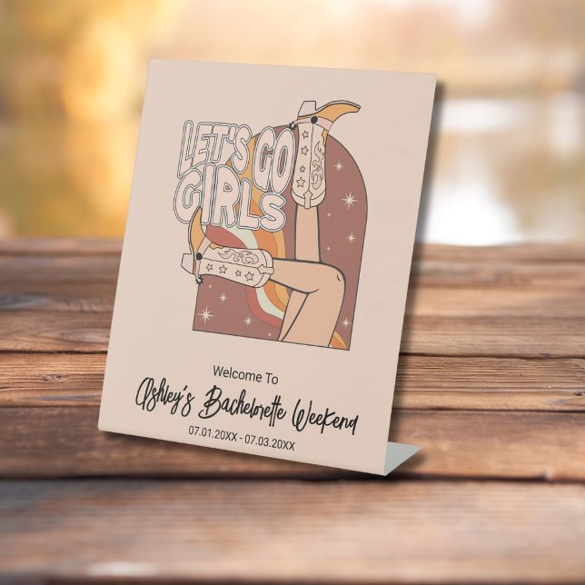 Retro Pastel Rosa Rodeo Bachelorette Hintergrundbi Sockelschild (Von Creator hochgeladen)