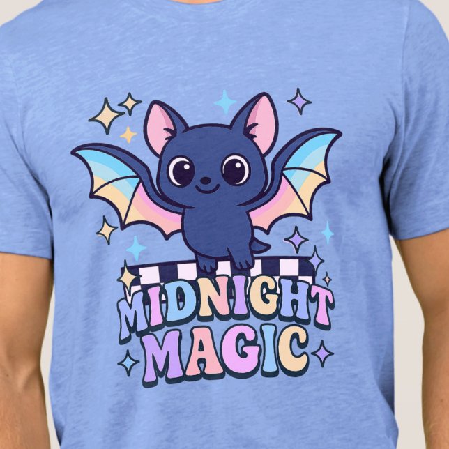 Retro Pastelcore Niedliches Halloween-Bat & Checke Tri-Blend Shirt (The midnight magic kawaii bat design shines with retro pastel charm.)