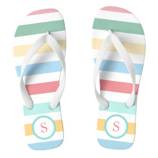Retro-Pastelstreifen mit der Monogramm Flip Flops