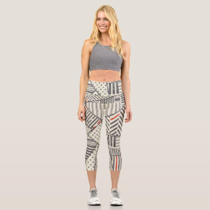 Retro-Patchwork: Abstrakte geometrische Gestaltung Capri Leggings