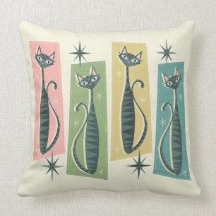 Retro Patchwork Tabbies ©studioxtin Kissen