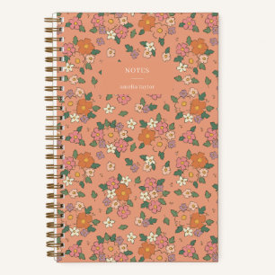 Retro-Pfirsich-Blumenmuster mit personalisiertem N Notizbuch