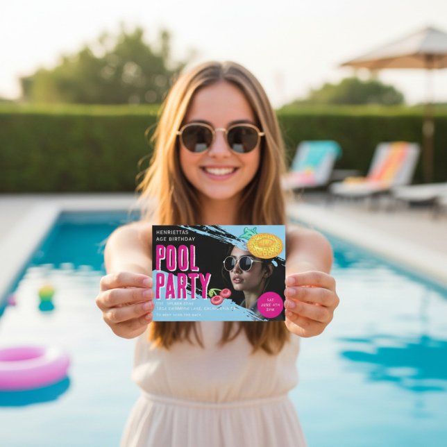 Retro photo Pool Party Birthday QR Code RSVP Einladung (Von Creator hochgeladen)