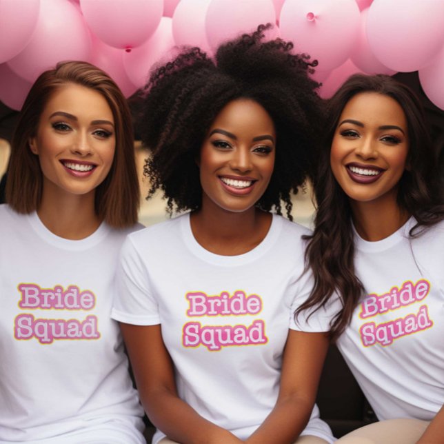 Retro Pink Bride Squad T-Shirt (Von Creator hochgeladen)