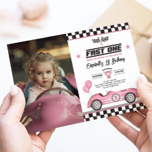 Retro Pink Fast One Race Car 1. Geburtstag Foto Einladung