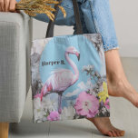 Retro Pink Flamingo Collage<br><div class="desc">Dieses Retro-inspirierte Design zeichnet sich durch ein gewagtes, pastellrosa Flamingo-Set vor einer hellblauen Kulisse aus und schafft einen ruhigen und dennoch auffallenden Kontrast. In der Umgebung des Flamingos erwecken zarte Blume in Rosa, Gelb und Weiß ein traumhaftes, Vintages Gartengefühl, das Natur und Pop mühelos verbindet. Dieses Kunstwerk im Coquette-Stil ist...</div>