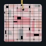 Retro Pink Grid und Sternexplosionen Weihnachtssch Keramikornament<br><div class="desc">Dieses individuell gestaltbare Retro Pink Grid und Sternexplosionen Weihnachtsschmuck ist ein Ort, wo Vintager Stil und Moderne aufeinander treffen. Es hat einen hellrosa Hintergrund mit kitschigen, abseits von Kastenplätzen und Rechtecken in Taubengrau und drei Rosatönen. Die skurrilen Farbblöcke werden überlagert und in einige Rasterschnittstellen bearbeitet. Es gibt auch schwarze Rechtecke...</div>
