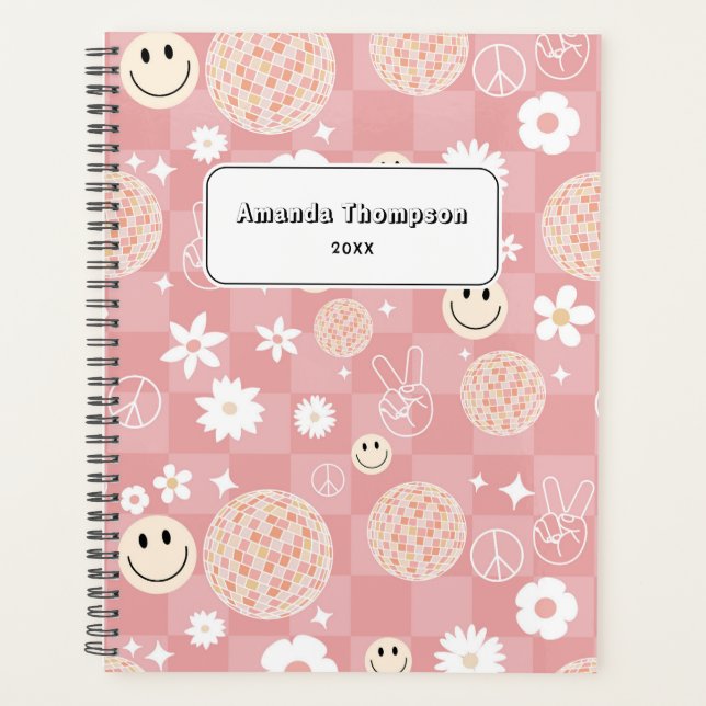 Retro Pink Groovy Checkered Hippie School Planer (Vorderseite)