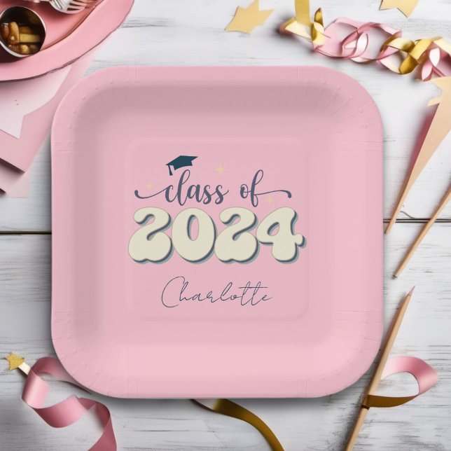 Retro Pink-Klasse 2024 Abschluss Pappteller (Von Creator hochgeladen)