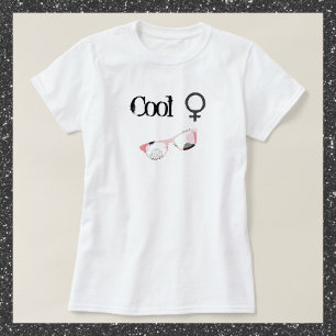 Retro Pink und Schwarz Cool Girl mit Sonnenbrille T-Shirt