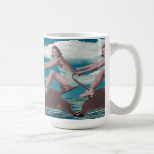 Retro-Pinups auf einer altmodischen Ruderbank Tasse