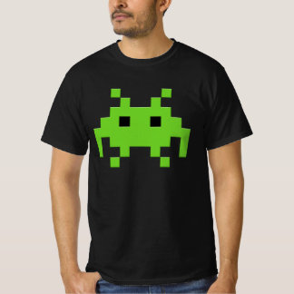 Retro Pixel Alien T - Shirt - Classic Arcade Gamer