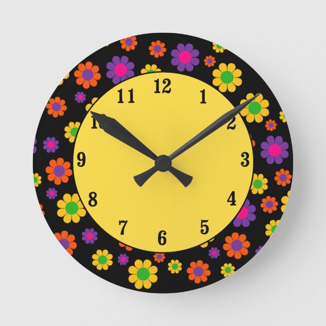 Retro Pop Blume Power Runde Wanduhr (Vorderseite)