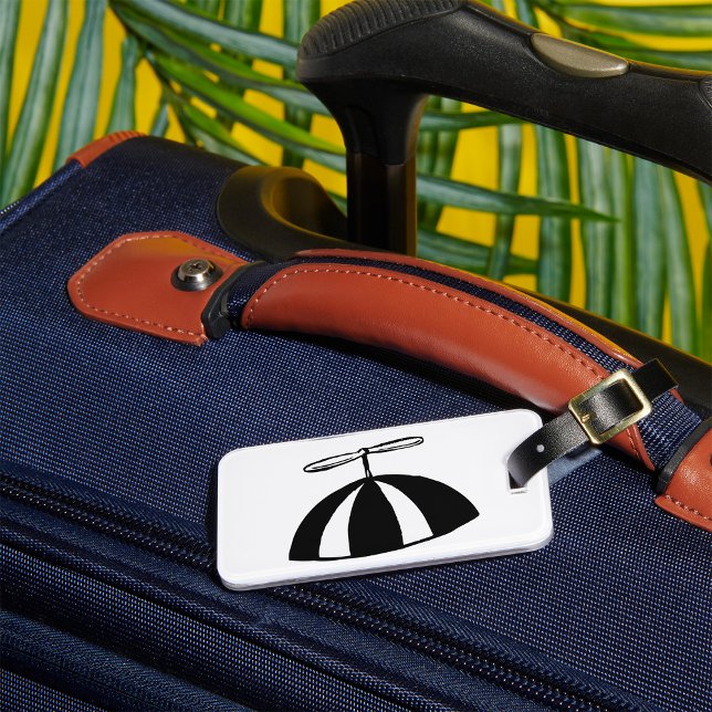 Retro Propeller Beanie Whimsical Schwarz und Weiß Gepäckanhänger (Von Creator hochgeladen)